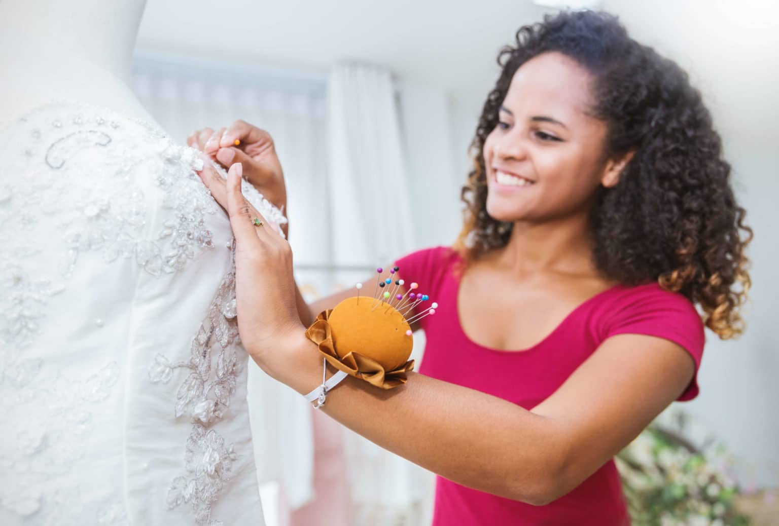 7-things-you-should-know-about-wedding-dress-alterations